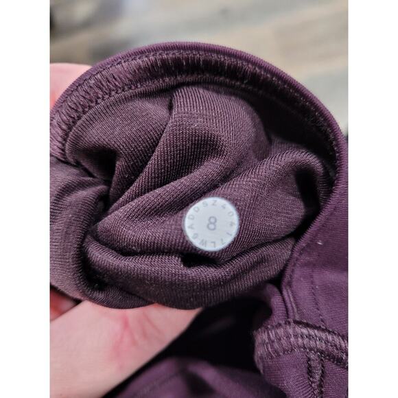Lululemon Women's Leggings size 8 Purple Crop 21" # - Picture 4 of 4